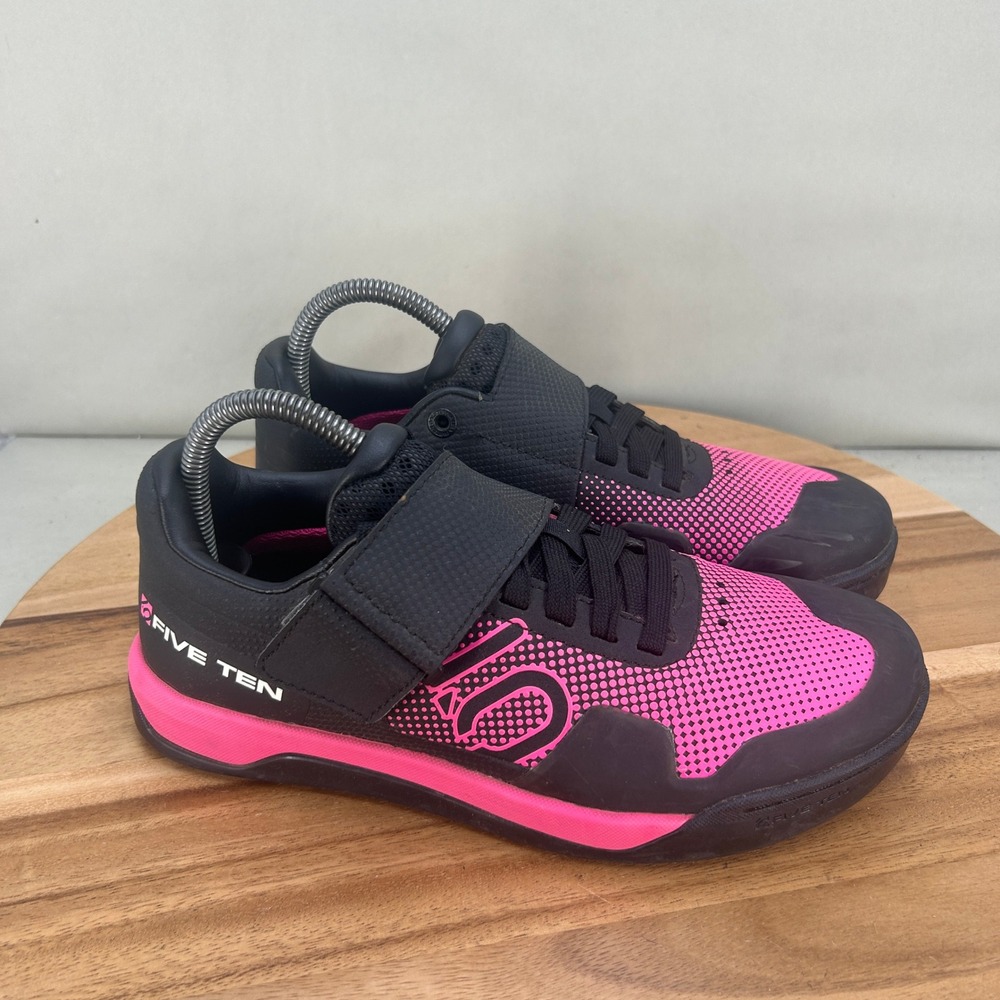 Five Ten Hellcat Pro WMS Womens 8 MTB Cycling Shoes Black Pink 5324 Stealth Sole